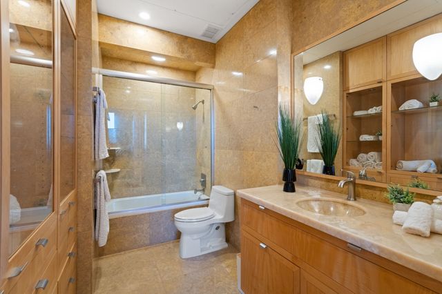 330 Las Colinas Boulevard E 1522, Irving, TX 75039