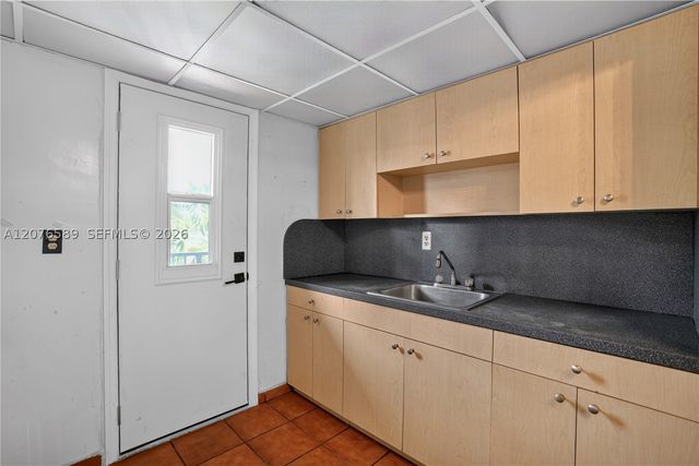 3240 Mary St S308, Miami, FL 33133