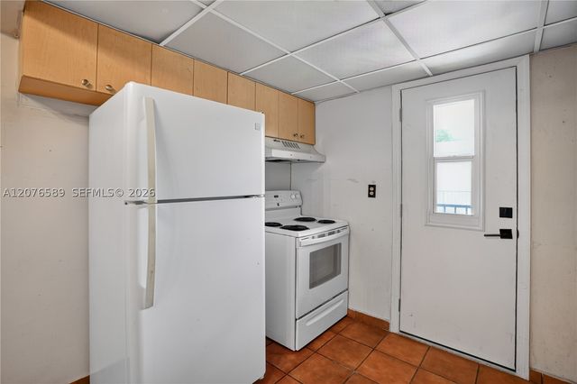 3240 Mary St S308, Miami, FL 33133