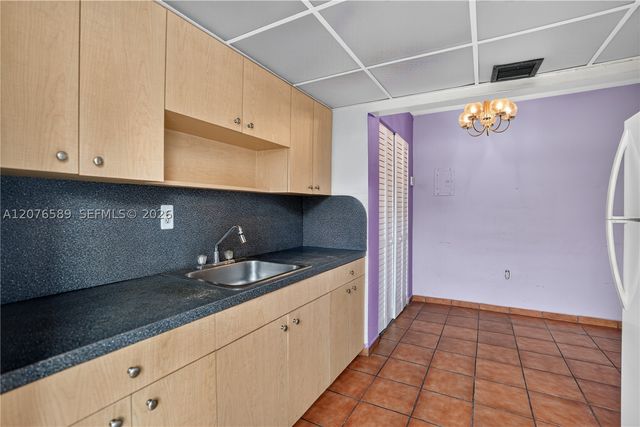 3240 Mary St S308, Miami, FL 33133