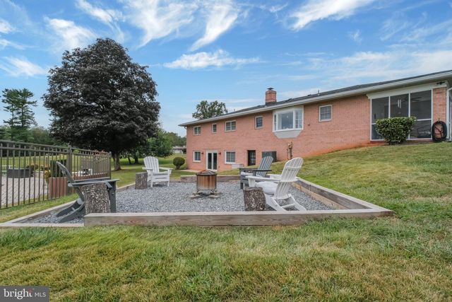 1716 GAYFIELDS DR, Silver Spring, MD 20906