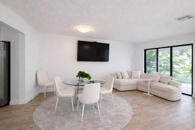 4 Westgate Lane 4c, Boynton Beach, FL 33436