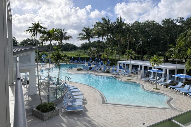 4 Westgate Lane 4c, Boynton Beach, FL 33436