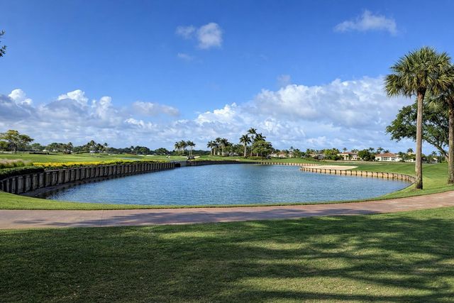 4 Westgate Lane 4c, Boynton Beach, FL 33436