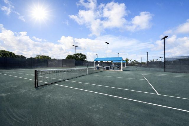 4 Westgate Lane 4c, Boynton Beach, FL 33436