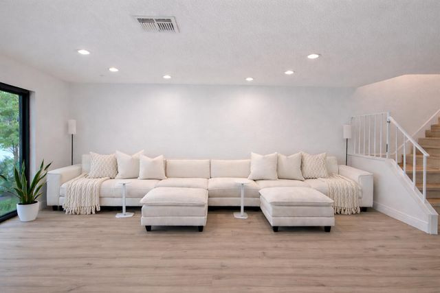 4 Westgate Lane 4c, Boynton Beach, FL 33436