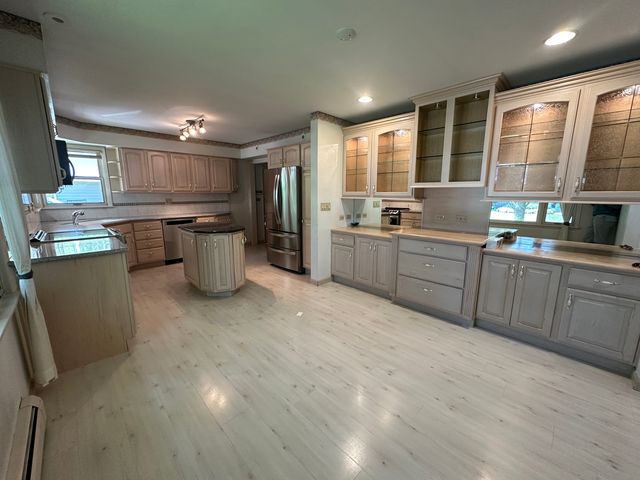 662 Garfield Avenue, Lake Bluff, IL 60044
