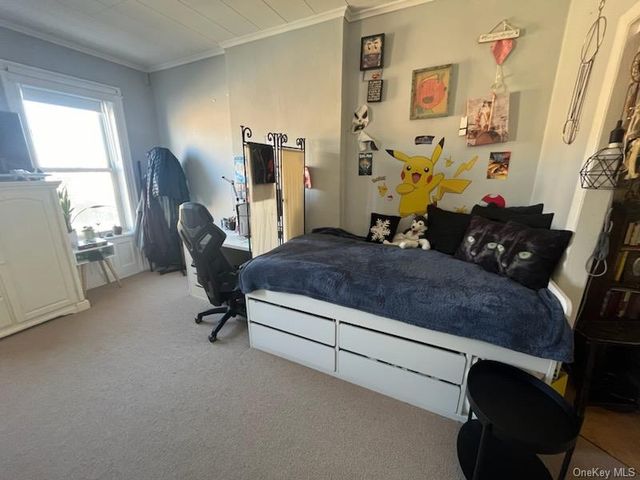 6556 Myrtle Avenue, Glendale, NY 11385