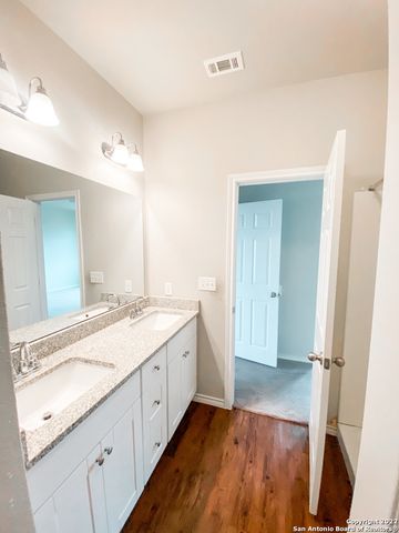 6802 Freedom Hills, San Antonio, TX 78242