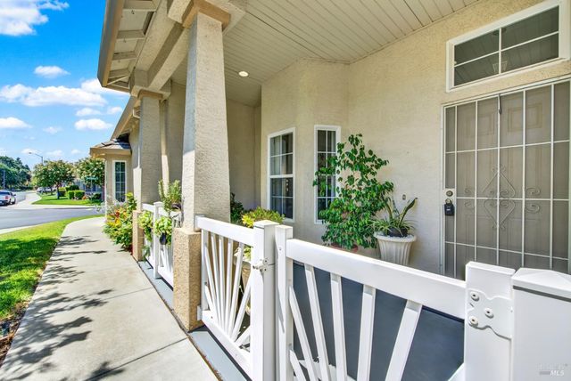 401 Marvin Gardens Dr, Vacaville, CA 95687