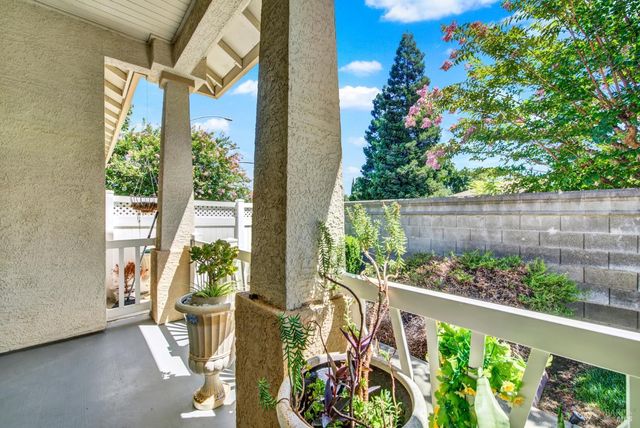 401 Marvin Gardens Dr, Vacaville, CA 95687