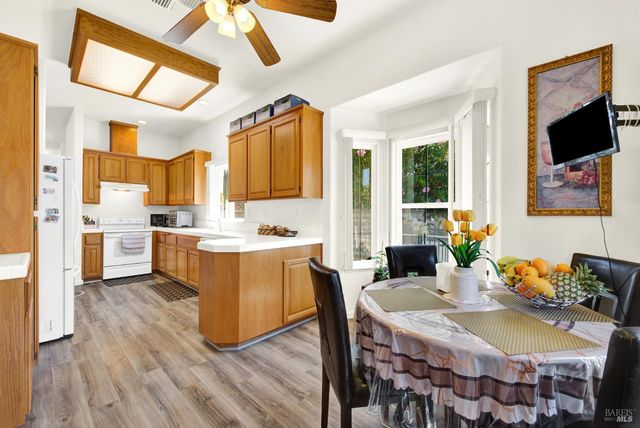 401 Marvin Gardens Dr, Vacaville, CA 95687