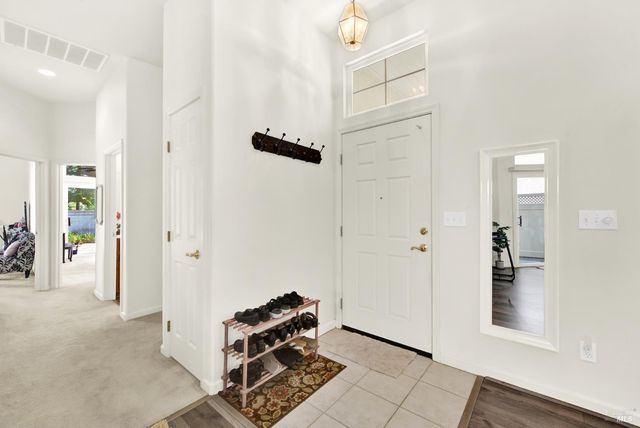 401 Marvin Gardens Dr, Vacaville, CA 95687