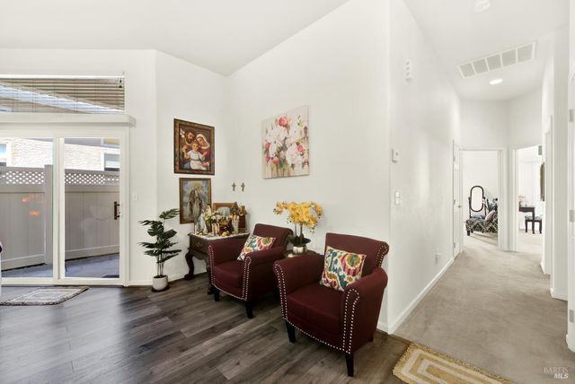 401 Marvin Gardens Dr, Vacaville, CA 95687