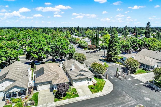 401 Marvin Gardens Dr, Vacaville, CA 95687