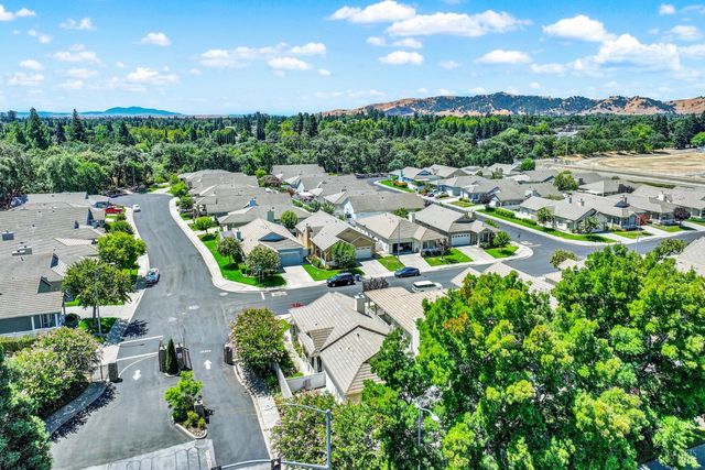 401 Marvin Gardens Dr, Vacaville, CA 95687