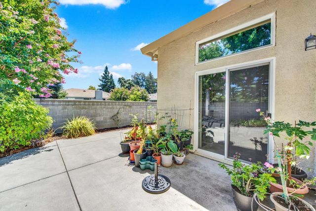 401 Marvin Gardens Dr, Vacaville, CA 95687