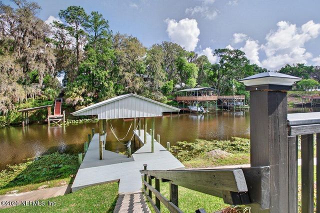 292 MAXWELL Drive, Welaka, FL 32193