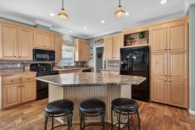 292 MAXWELL Drive, Welaka, FL 32193