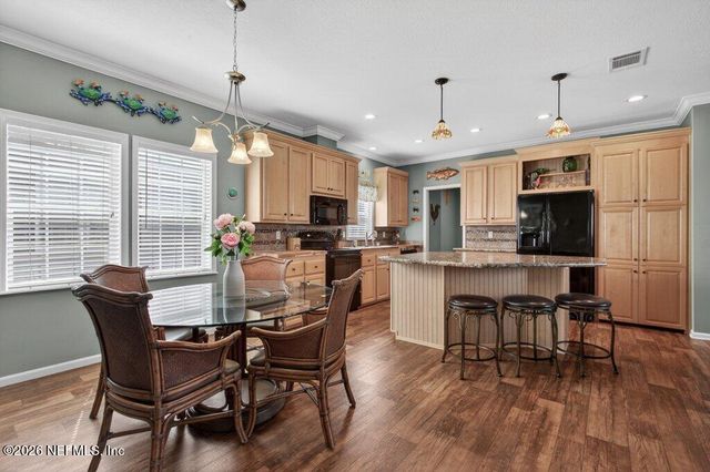 292 MAXWELL Drive, Welaka, FL 32193