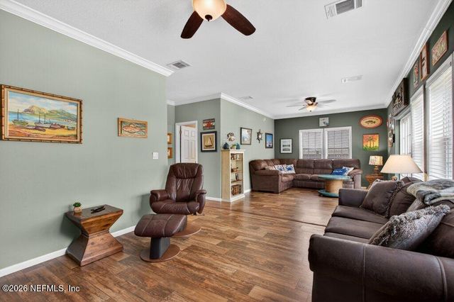 292 MAXWELL Drive, Welaka, FL 32193