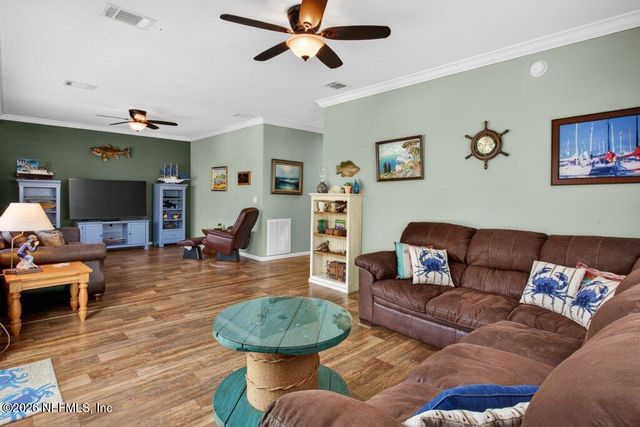 292 MAXWELL Drive, Welaka, FL 32193