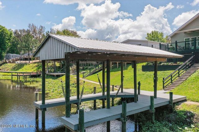 292 MAXWELL Drive, Welaka, FL 32193