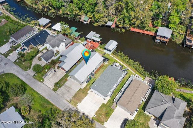 292 MAXWELL Drive, Welaka, FL 32193