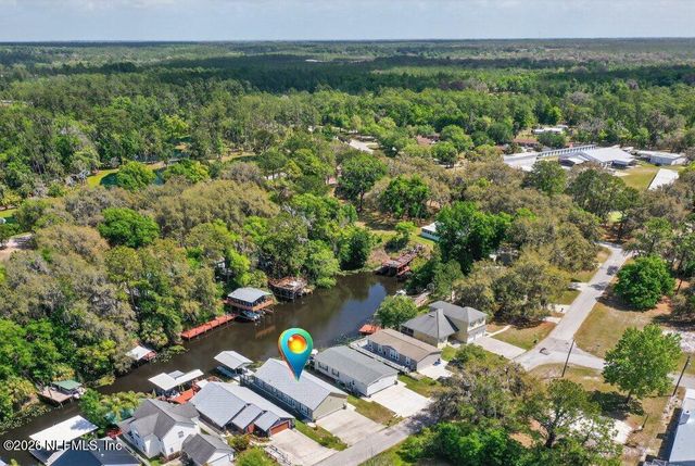292 MAXWELL Drive, Welaka, FL 32193