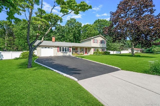 47 Fox Lane, Shoreham, NY 11786