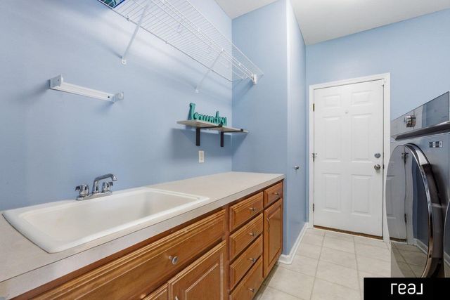 20779 hemlock Street, Elkhorn, NE 68022
