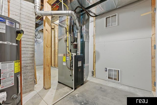 20779 hemlock Street, Elkhorn, NE 68022