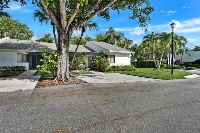 100 Sunshine Boulevard, Royal Palm Beach, FL 33411