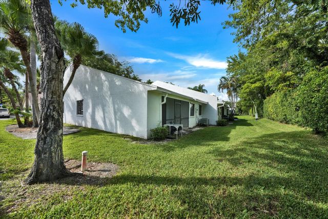 100 Sunshine Boulevard, Royal Palm Beach, FL 33411
