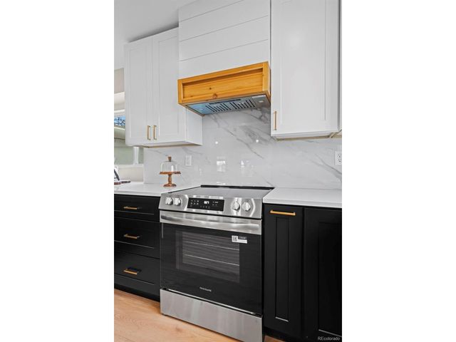 5730 W 74th Ave, Arvada, CO 80003