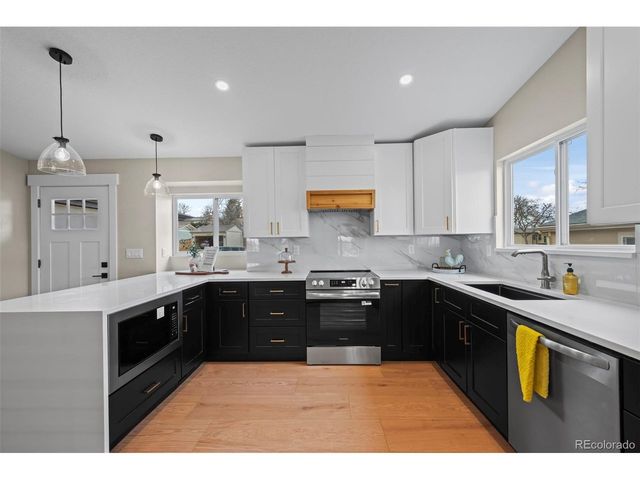 5730 W 74th Ave, Arvada, CO 80003