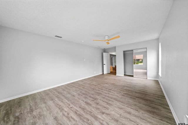 4715 Edinburgh, Tyler, TX 75703