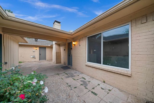 4715 Edinburgh, Tyler, TX 75703