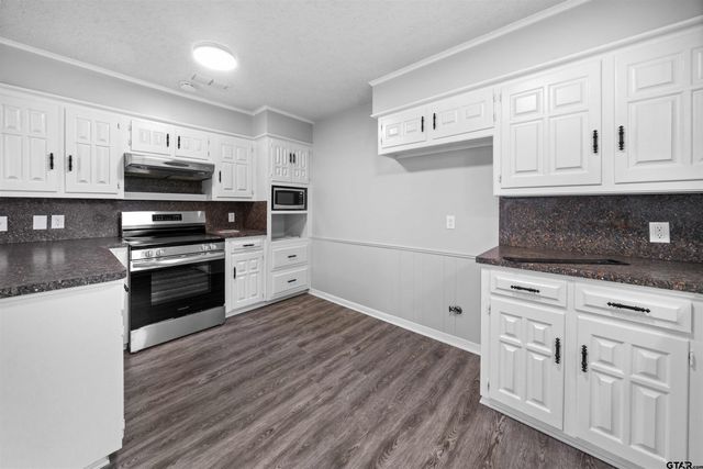 4715 Edinburgh, Tyler, TX 75703