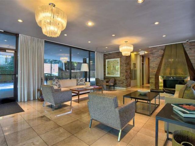 2195 Poplar Ave Apt 304, Memphis, TN 38104