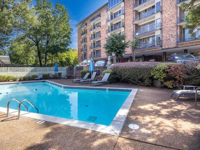 2195 Poplar Ave Apt 304, Memphis, TN 38104