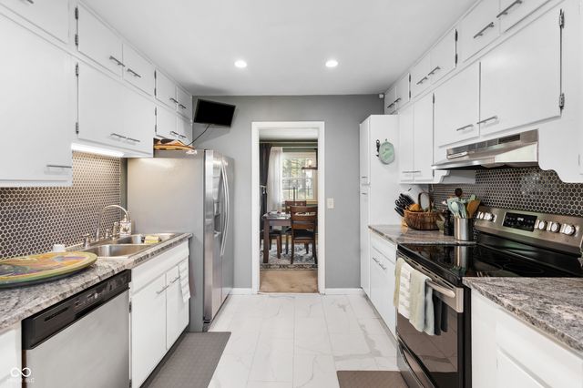 6160 Hazelwood Avenue, Indianapolis, IN 46228