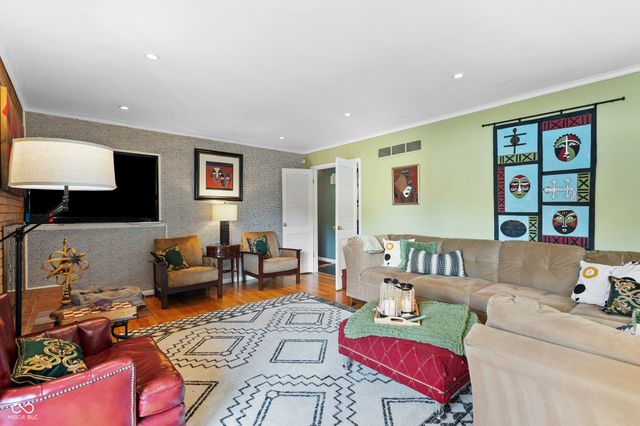 6160 Hazelwood Avenue, Indianapolis, IN 46228