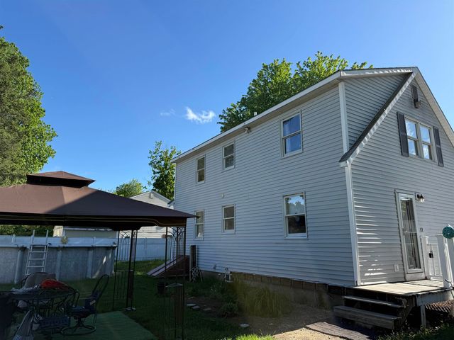 7 Willow Street, Allenstown, NH 03275