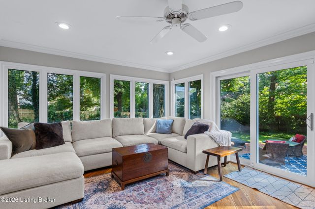 3906 Leland Rd, Louisville, KY 40207