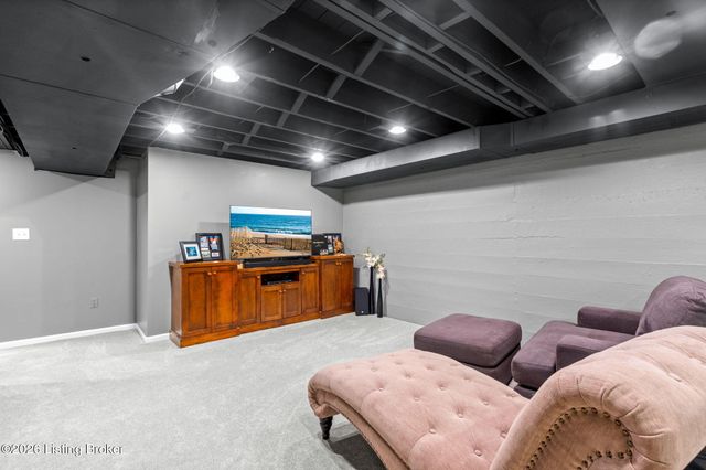 3906 Leland Rd, Louisville, KY 40207