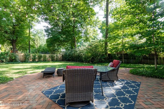 3906 Leland Rd, Louisville, KY 40207