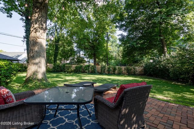 3906 Leland Rd, Louisville, KY 40207