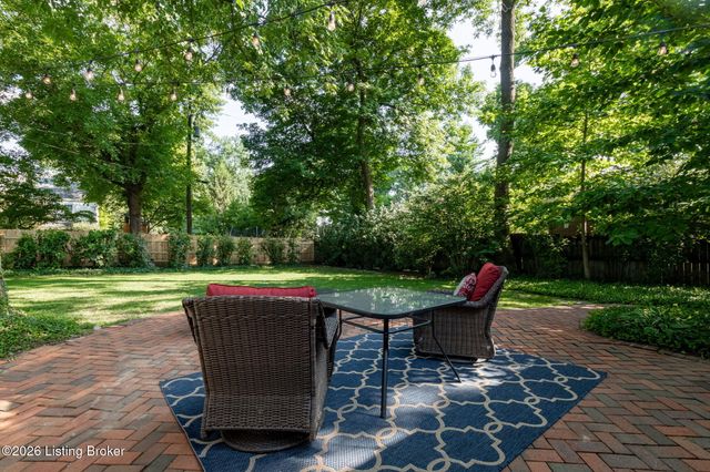 3906 Leland Rd, Louisville, KY 40207