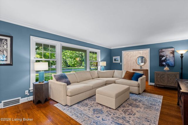 3906 Leland Rd, Louisville, KY 40207